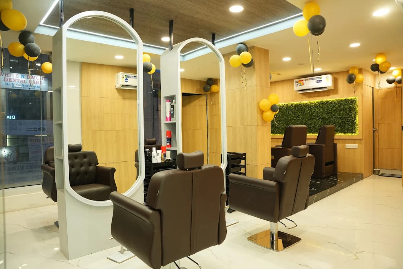 Malkajgiri salon: styling chairs facing arched mirrors against marble
