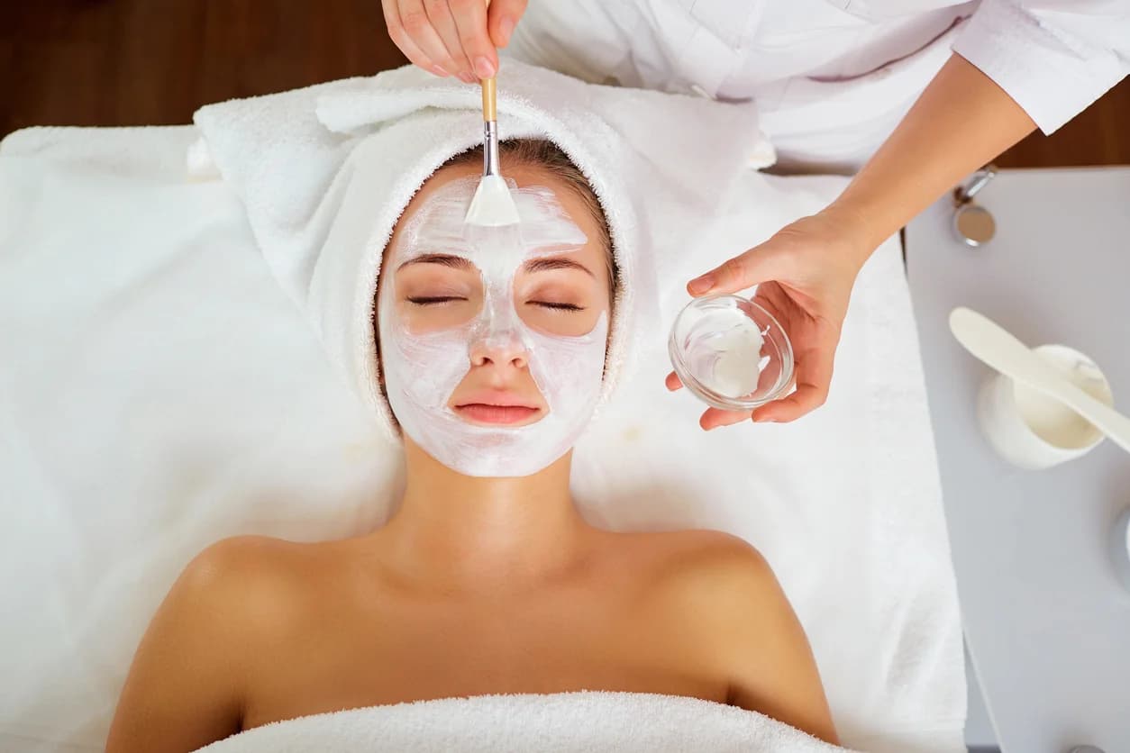 Advanced Facials Explained: Types, Benefits, Costs & How to Choose (2026)
